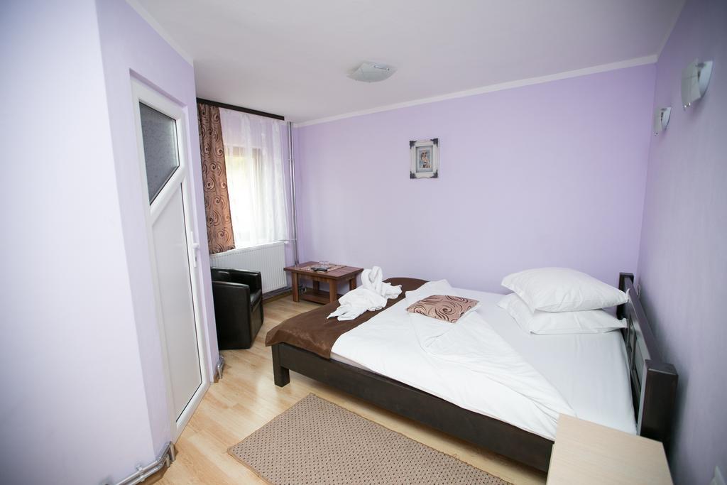 Pensiunea Viki Tau Bistra Exterior photo